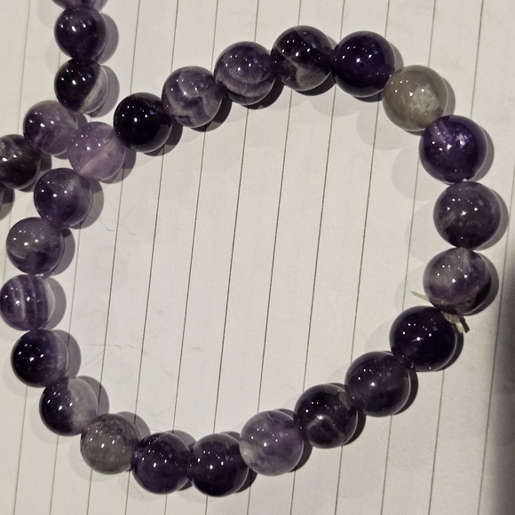 Elegant Purple Dyed Agate Beaded Bracelet - Picture 5 of 6